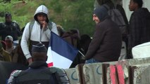 Près d'un millier de migrants évacués du nord de Paris