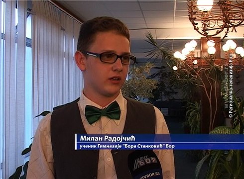 Komedija Izbiračica pred borskom pozorišnom publikom, 9. maj 2017. (RTV Bor)