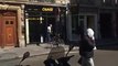Les images du braquage d'une horlogerie de luxe près des Champs-Elysées