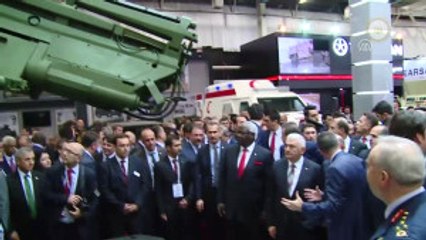 Başbakan Yıldırım, Idef 2017 Fuarı'nı Gezdi