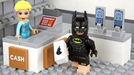 Lego Batman and Hulk Shopping New Phone - prison break