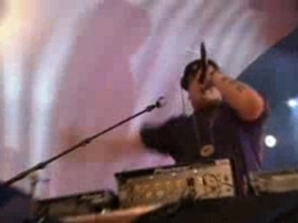 Lmidee-crazy (liveattotz01-08-2007)