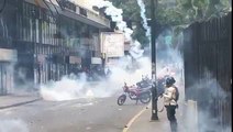 08 Mayo de 2017  - Represión de la PNB contra manifestantes en Chacaito