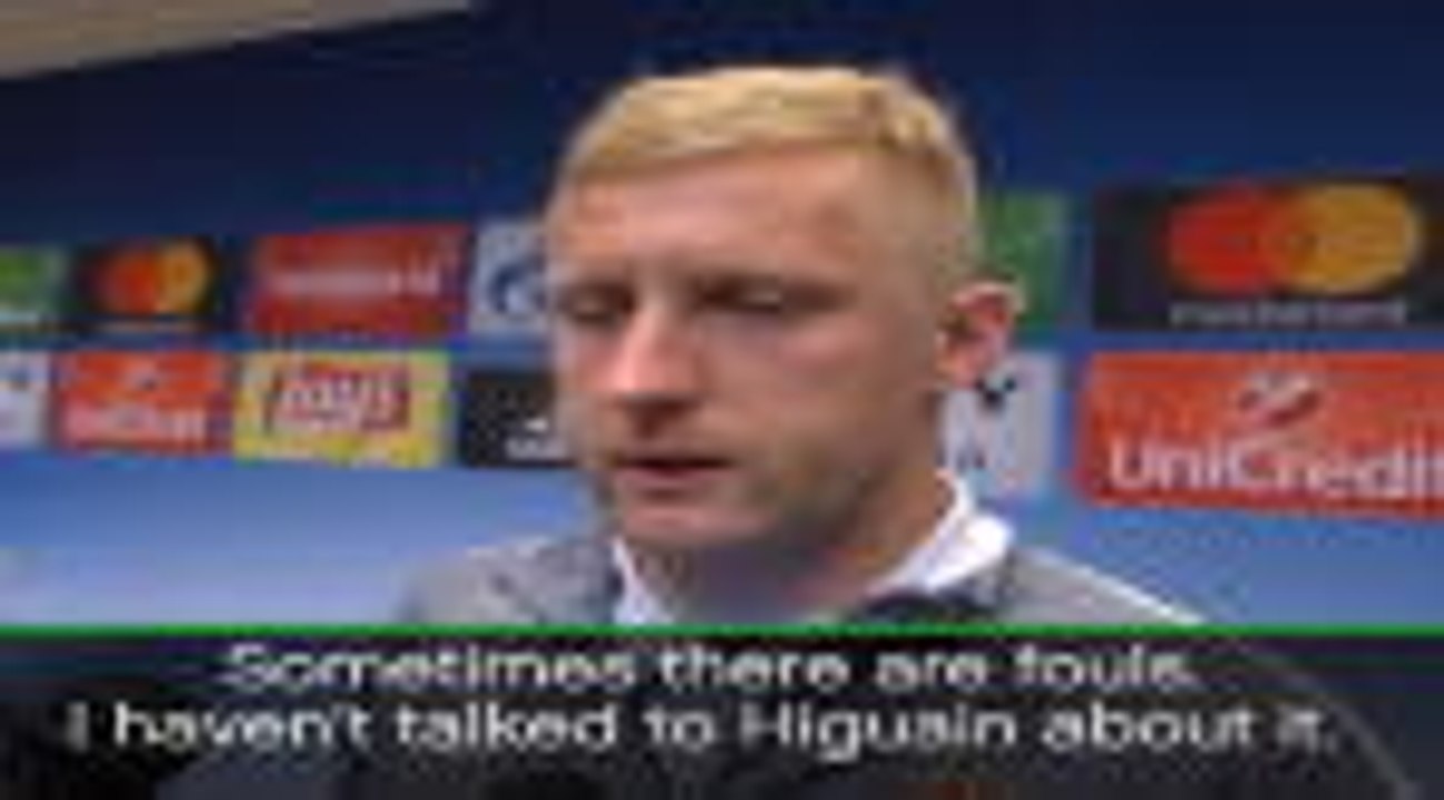 Glik plays down stamp on Higuain