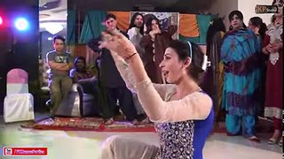 SARAIKE WEDDING PARTY MUJRA - PAKISTANI WEDDING MUJRA 2016 - YouTube
