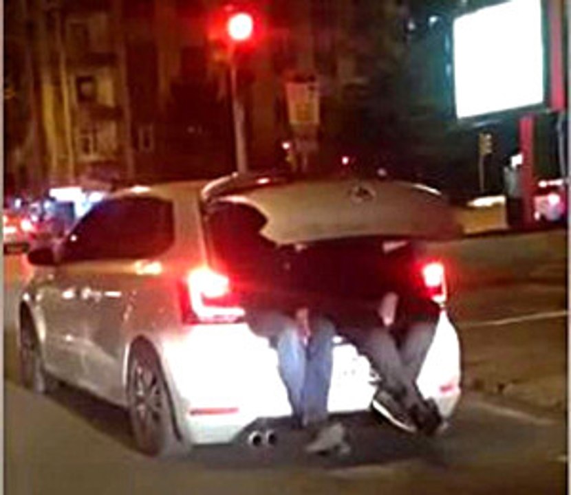 Trafikte Ilginç Görüntü