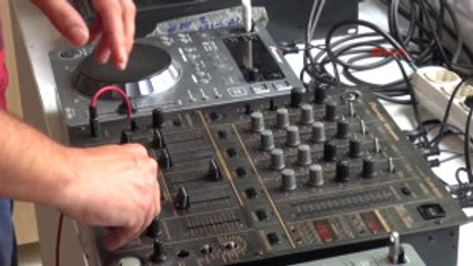 Kemer Genç Turist, Gün Boyu Parti Düzenleyen Otelleri Tercih Ediyor