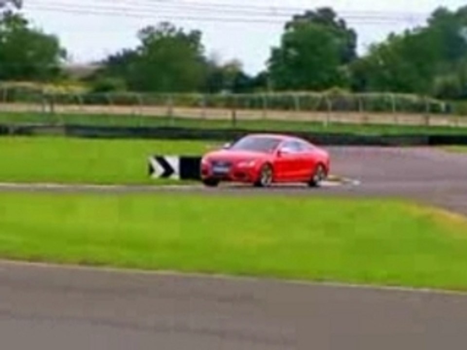 Audi S5 vs. BMW 335i