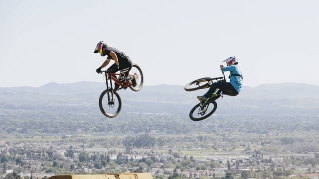 Rocks, Dirt & Familia | Skuff TV Bike