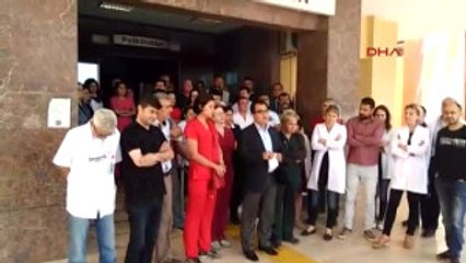 Izmir Önce Hamile Eşine, Sonra Hastane Personeline Saldırdı