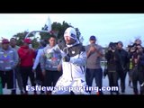 MANNY PACQUIAO DISPLAYS RAPID HAND SPEED!! SHOWING NO SIGNS OF SLOWING DOWN!! - EsNews Boxing