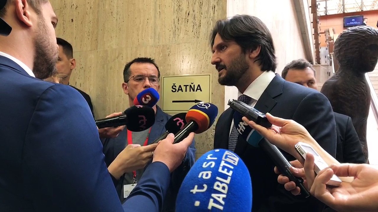ZÁZNAM: Brífing ministra R. Kaliňáka po rokovaní vlády
