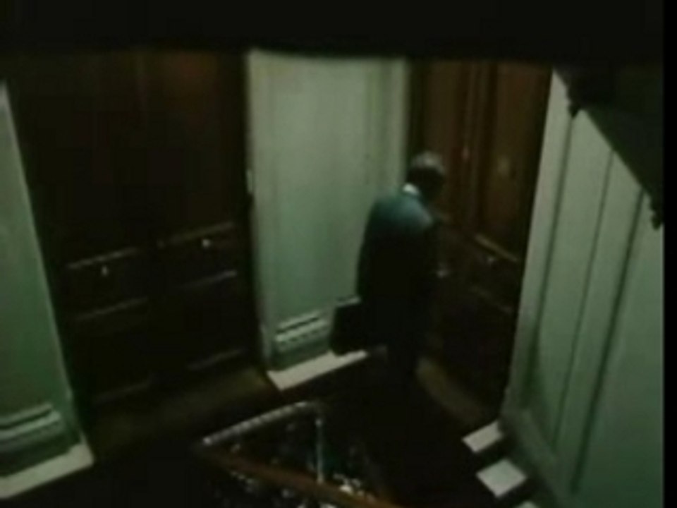 Le Parisien : l'homme et le paillasson