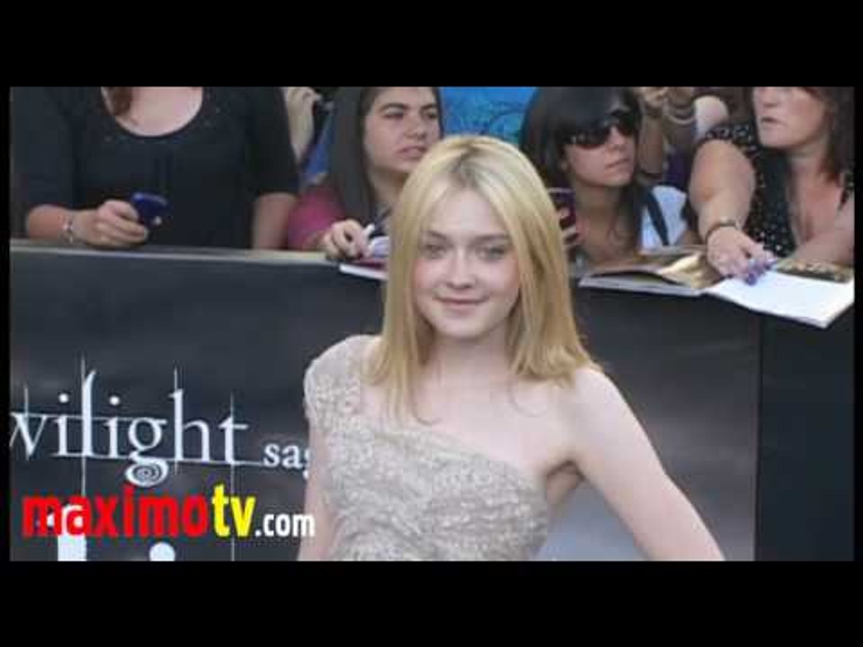 DAKOTA FANNING at "ECLIPSE" Premiere Arrivals