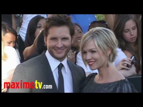 Peter Facinelli and Jennie Garth at ECLIPSE Premiere Arrivals