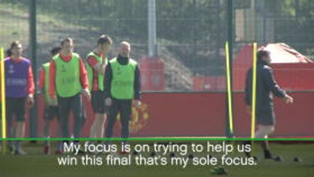 Rooney wants to stay at Man United