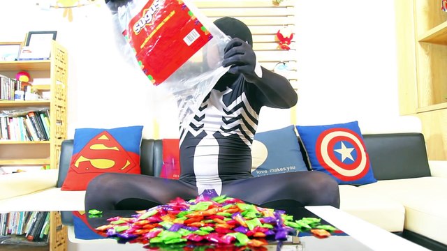 Black Spider-man vs Spiderman Nerf War Gun vs Gun w- Frozen Elsa Nerf Gun Real Life Superheroes IRL