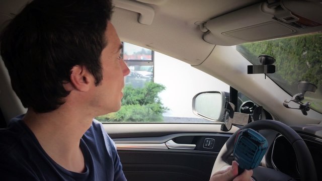 Nicolas Portal présente la voiture Team Sky avant le Tour de France