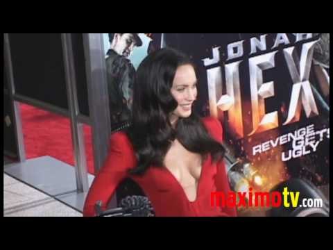 Megan Fox HOT IN RED (Giorgio Armani Privé‎ Dress) at Jonah Hex Premiere