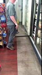 Il calcule plus vite qu'un ordi avec cette calculette au Supermarché !