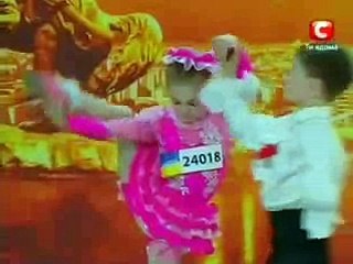 Two Awesome Dancing Kids  2017