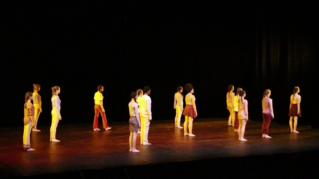 Rencontres Régionales PACA FFDanse 2017 - Catégorie Adolescents - "Ce qui me retient" - L'atelier Saugrenu - Arles