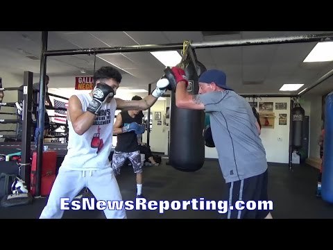 HECTOR LOPEZ PUTTING IN WORK; FLUID ON THE MITTS - EsNews Boxing