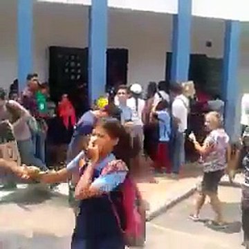 Venezuela: Afectados alumnos de colegio en Maracaibo por bombas lacrimógenas