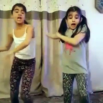 مهر دختان رویا 10 ساله و سوفیا 8 ساله از کاردیف شماره 15