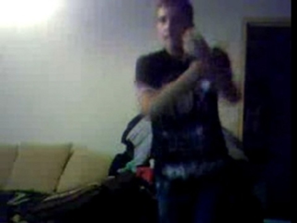 Moi qui dance la tecktonik