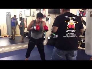 Ricky Funez Working Mitts With Tai Lopez - esnews boxing