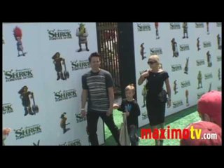 Mark Hoppus and Family at "SHREK FOREVER AFTER" Los Angeles Premiere May 16, 2010