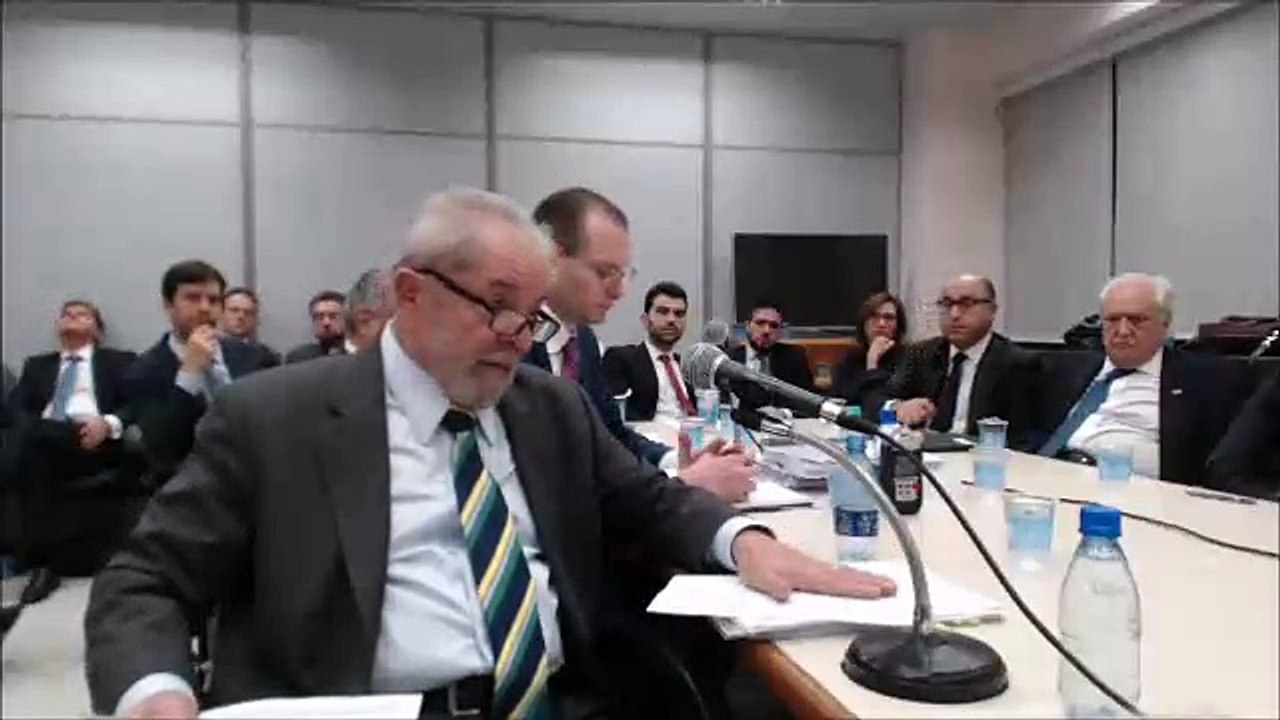 Lula presta depoimento ao juiz Sérgio Moro - Vídeo 9
