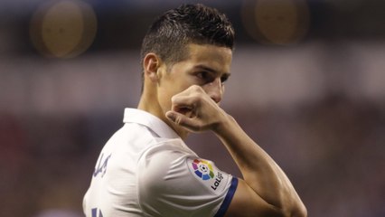 @TheBuzzer: ¿A quién la manda mensajes James?