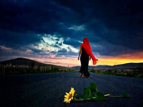 Gülüşünü Sevdiğim Yar Şiirli Ahmet Emre Boran