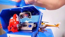 SUPER WINGS Jett vs Donnie toy airplanes! Airport  WINGS toys in Kid