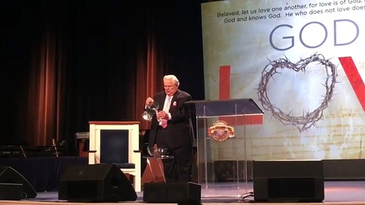 The flood of God's love will splash out of your soul and get on other people. John Hagee