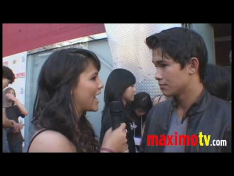 BOOBOO STEWART vs FIVEL STEWART Inspired!