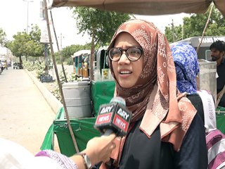Student demands proper shades on bus stands