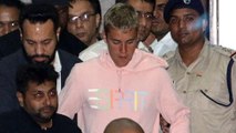 Justin Bieber Arrives At Mumbai Airport; Fans Go Crazy | Purpose Tour India