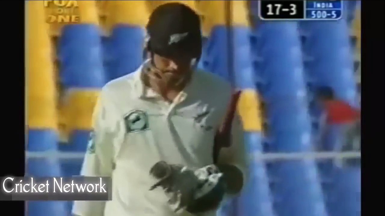 Top 10 Most Foolish Leaves In Cricket History Ever - Worst Bowling in Cricket History ! MUST WATCH !