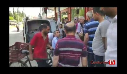 Vatandaşların müdahalesi seyyar satıcıyı zabıtadan kurtardı