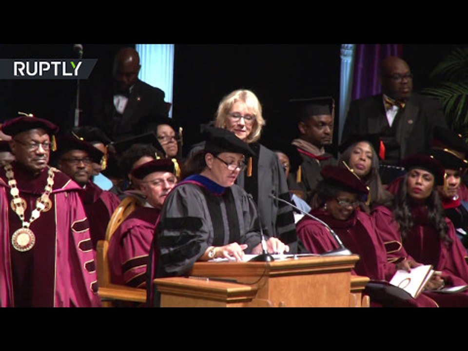 US Secretary of Education booed by students at graduation ceremony in Florida