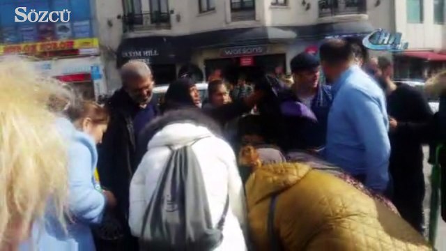 Taksim’de bebeğin dili boğazına kaçtı, ortalık karıştı