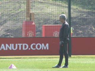 Man United in 'impossible' situation - Mourinho