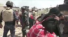Thousands Flee as Iraqi Forces Push Into North Mosul