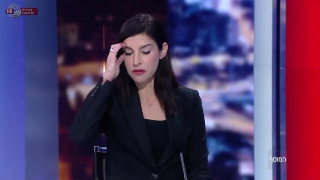 Newsreader chokes back tears as she announces closure of station