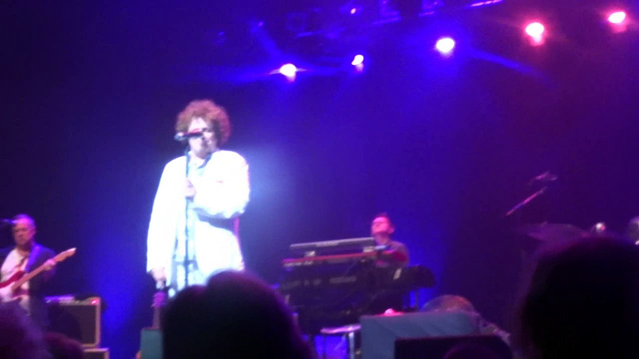 Leo Sayer Raining In My Heart Perth Scotland 2017
