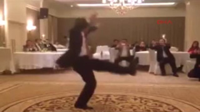 Denizli Başsavcı Mustafa Alper In Zeybet Oynadığı Görüntüleri Ortaya Çıktı