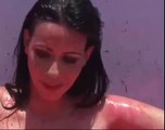 Rozlyn Khan loves to bath in Open